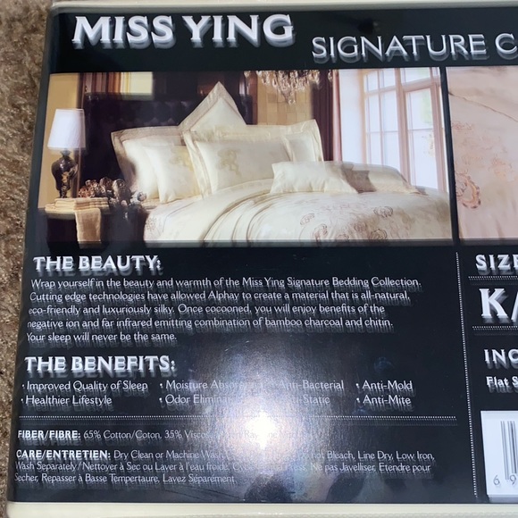 Miss Ying flat sheets and 2 pillow shams - Picture 3 of 6